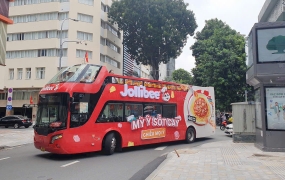 TỔ CHỨC ROADSHOW XE BUS 2 TẦNG - MỲ Ý SỐT CAY JOLLIBEE