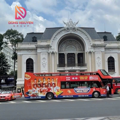 ShopeeFood “chiếm sóng” đường phố với roadshow xe mui trần & xe bus 2 tầng cực đỉnh
